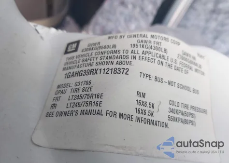 2001 Chevrolet Express from USA, damaged, VIN 1GAHG39RK11218372